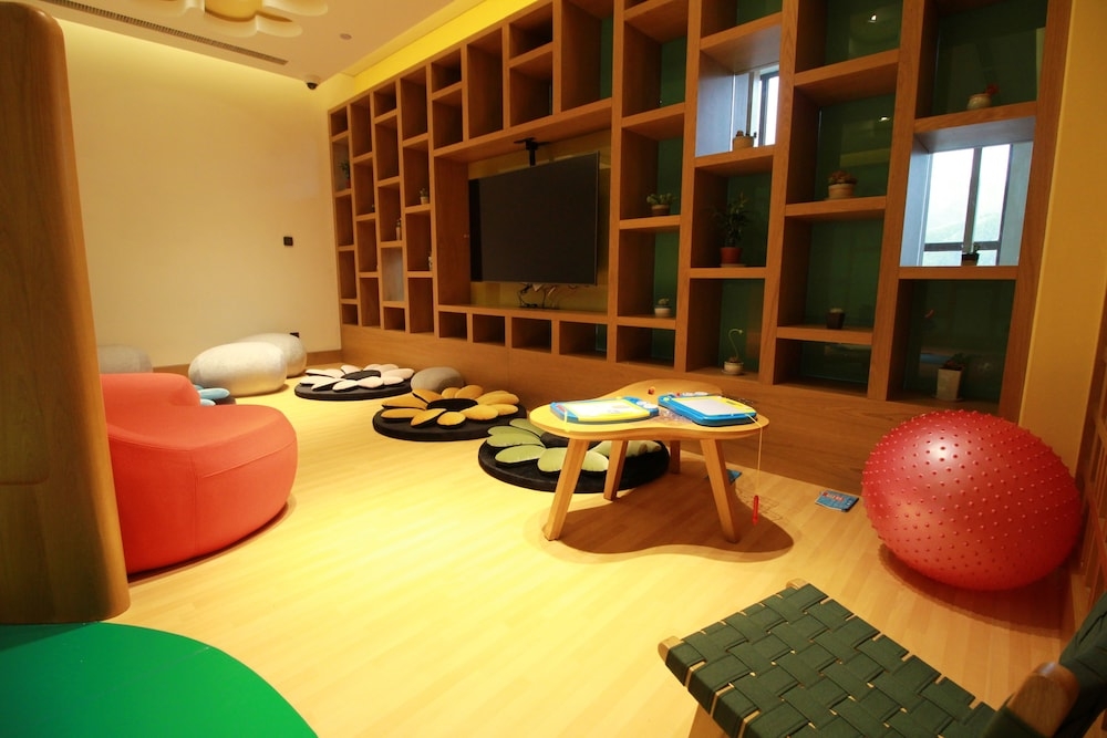 어린이 놀이 공간 - 실내