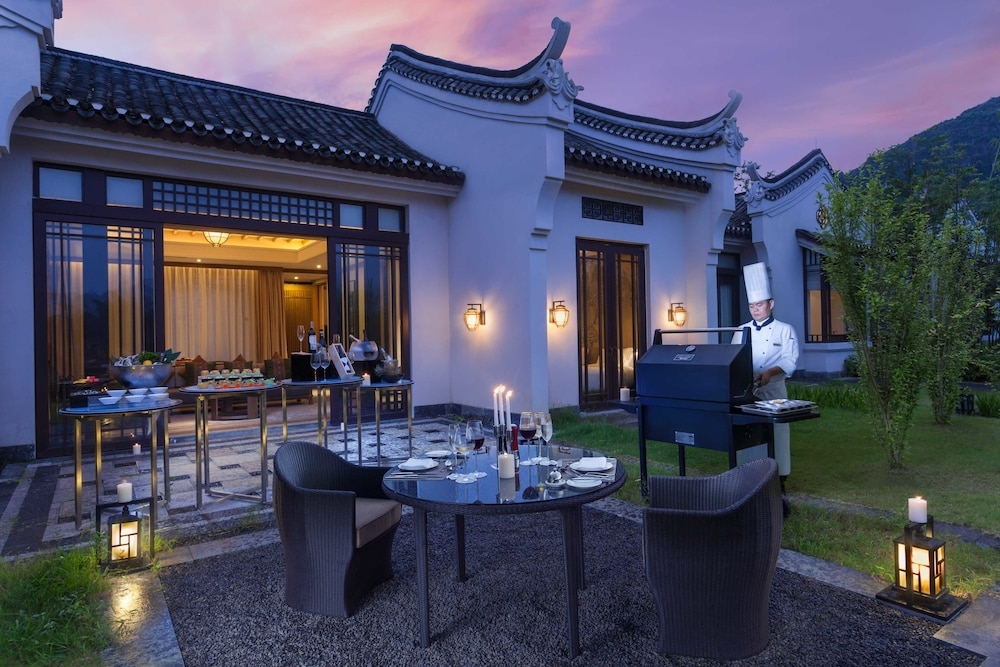 룸서비스 - 식사