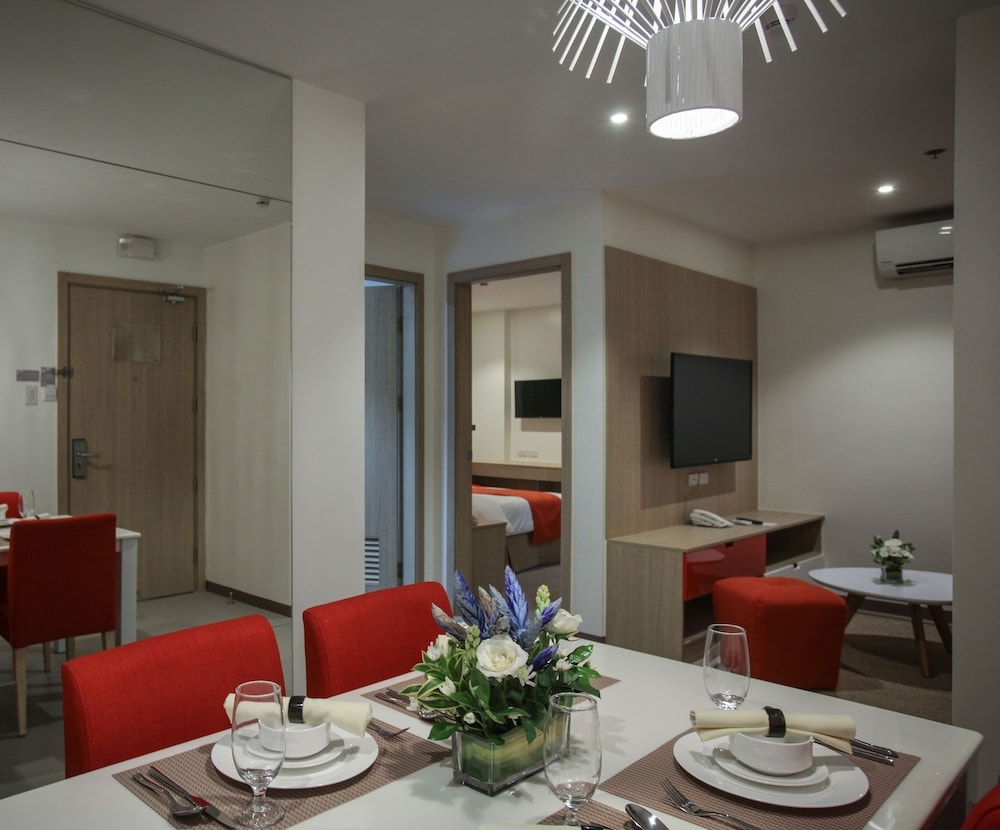 객실 내 식사 공간