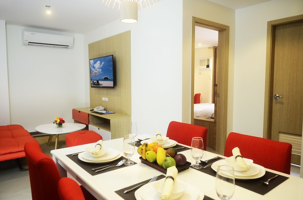 객실 내 식사 공간