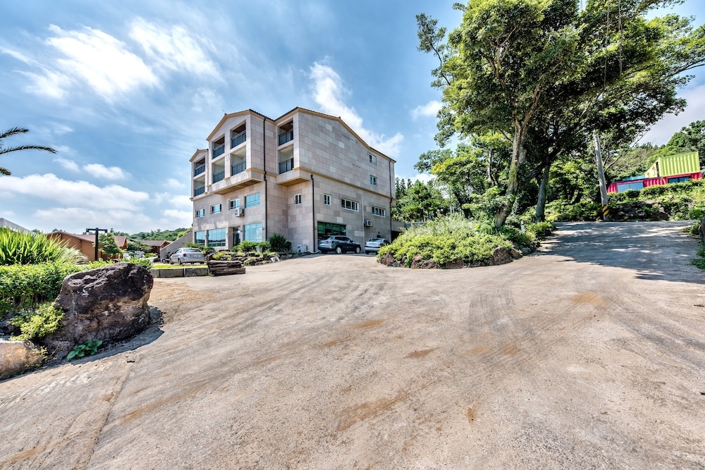 숙박 시설 구내