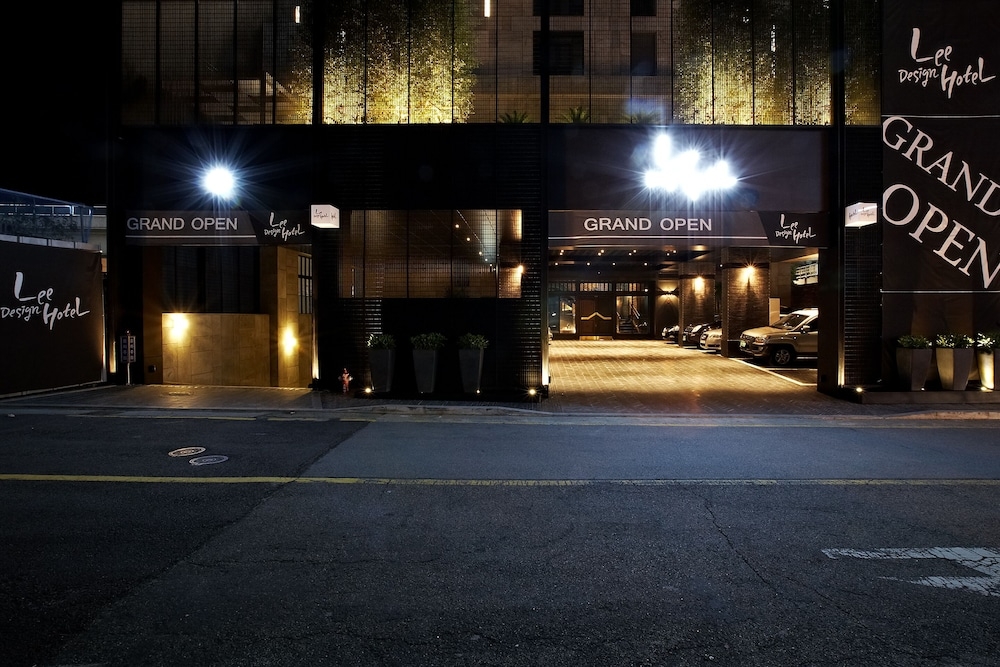 숙박 시설 정면