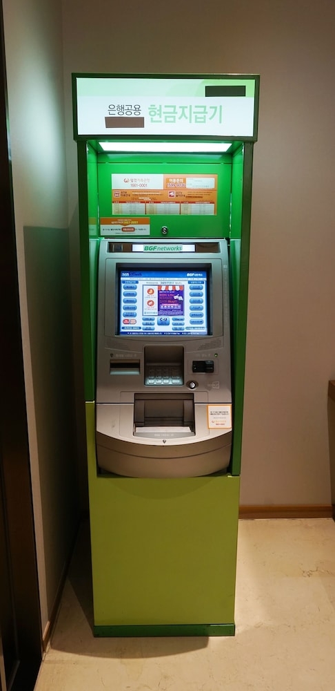 시설 내 ATM/은행