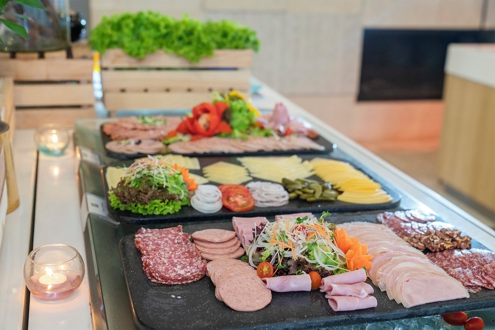 뷔페 아침 식사