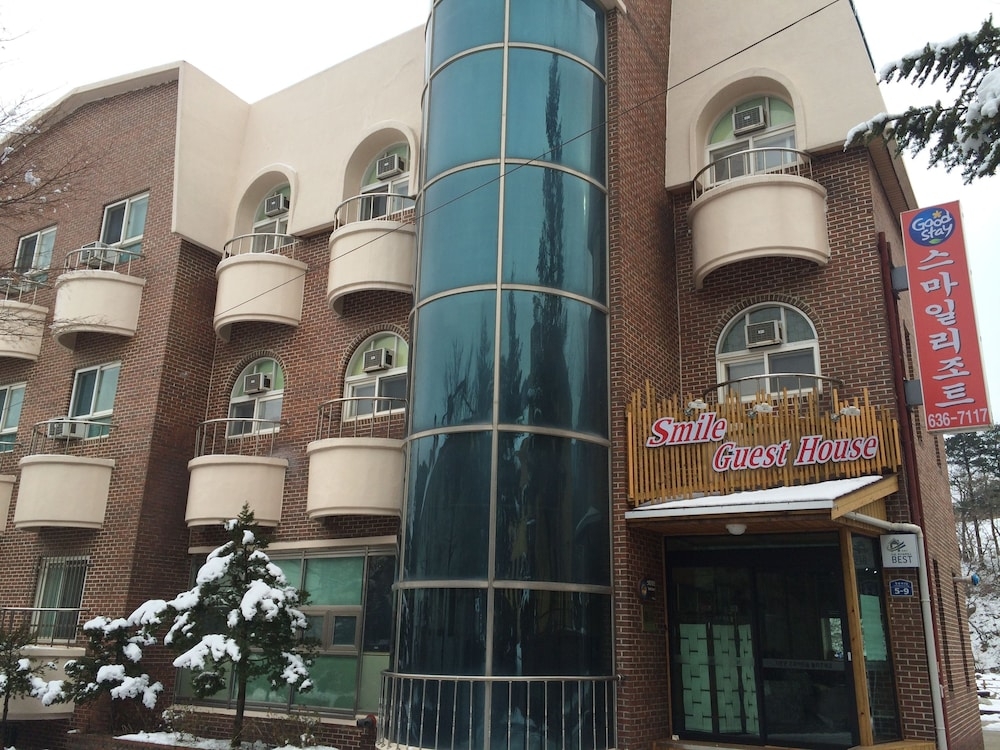 숙박 시설 정면