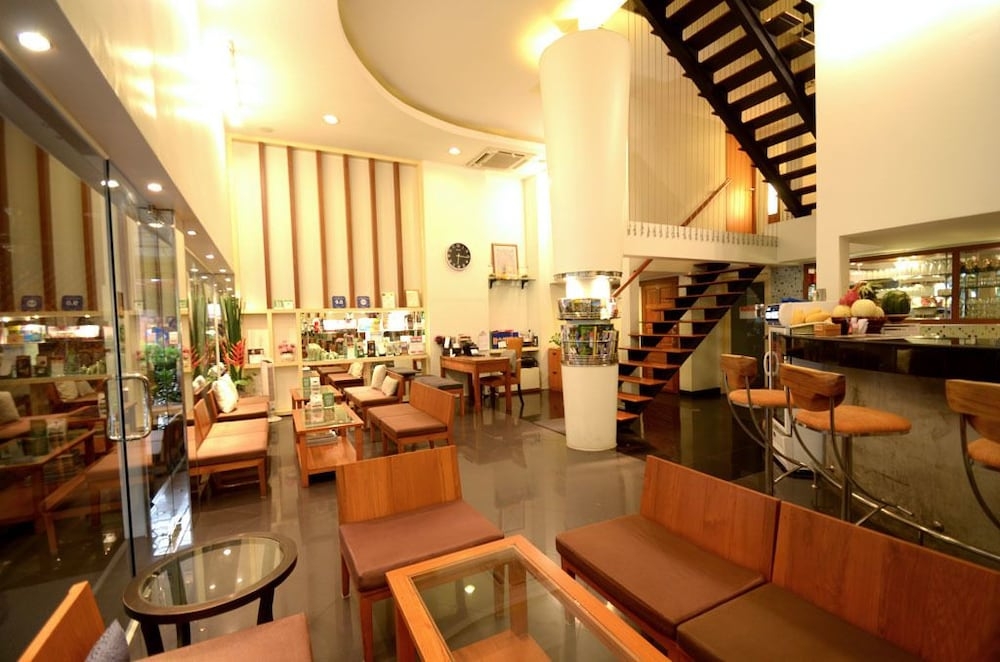 로비 좌석 공간