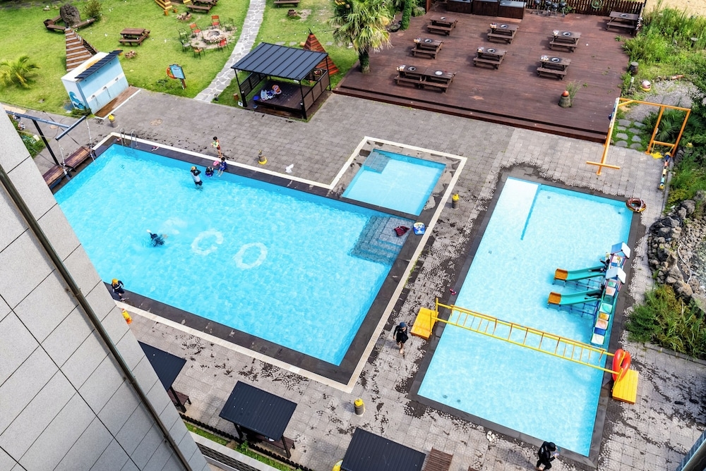 실내/야외 수영장