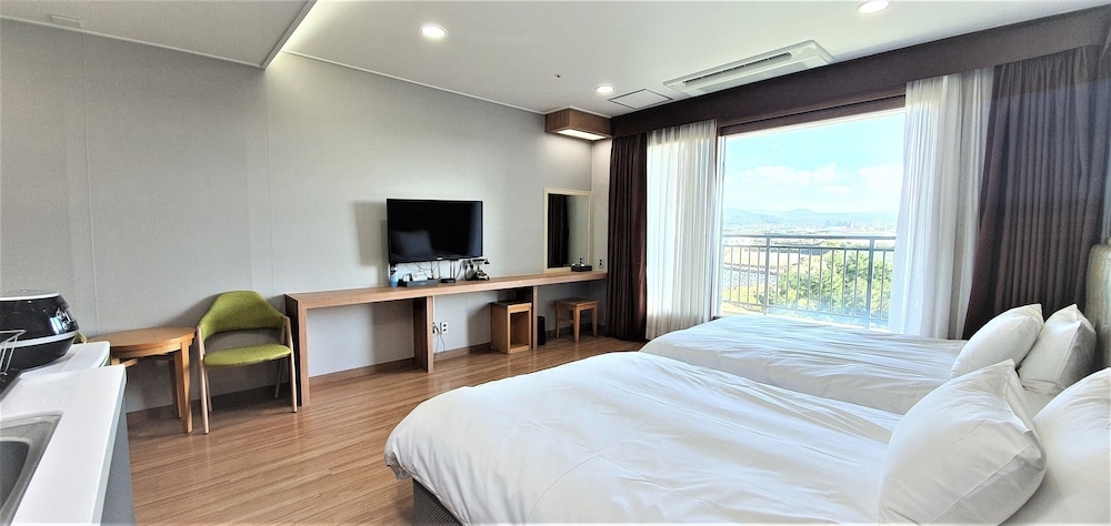 숙박 시설에서 보는 주변 전망