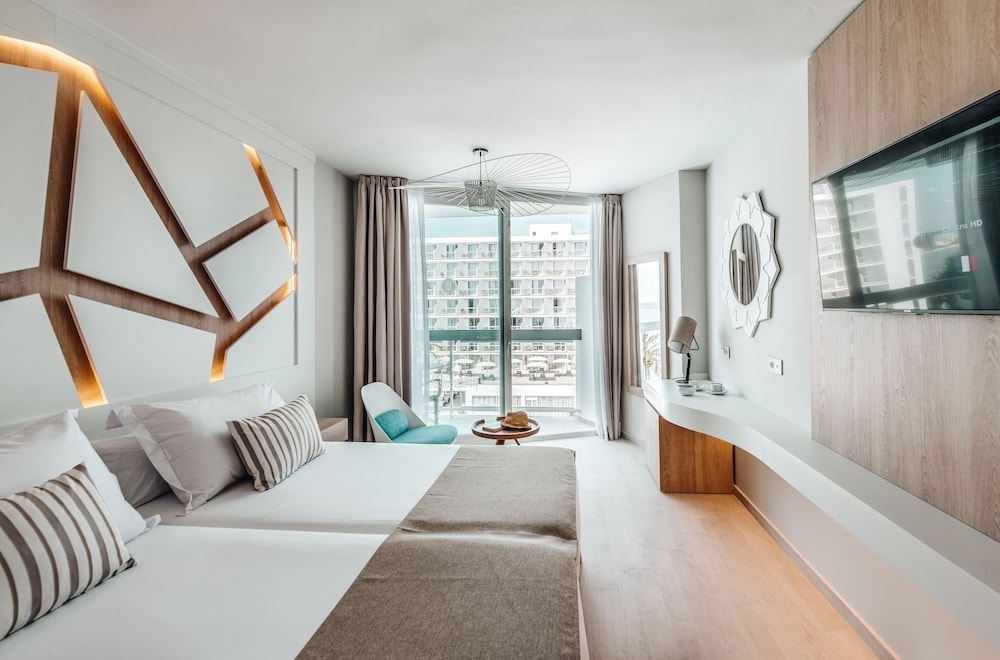 더 이비사 트인스 호텔