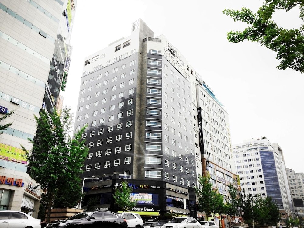 숙박 시설 정면