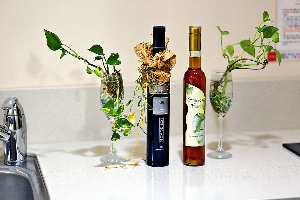 객실 내 식사 공간