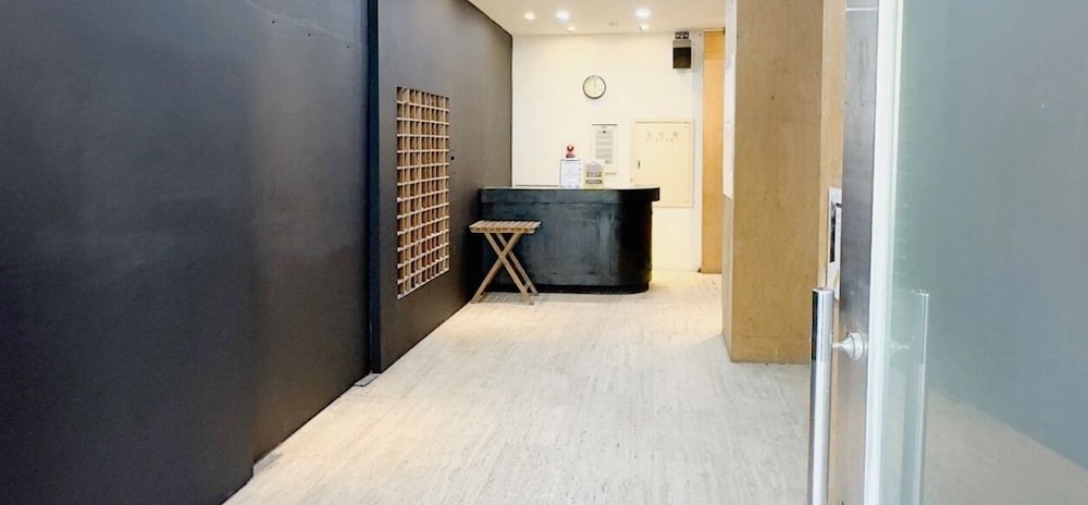 숙박 시설 입구