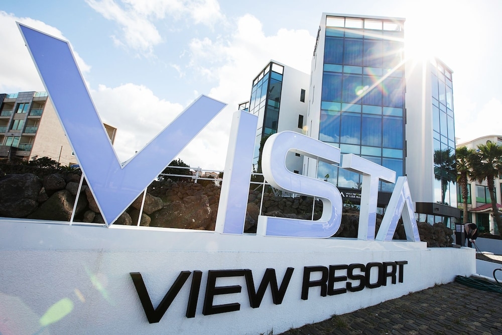 숙박 시설 입구