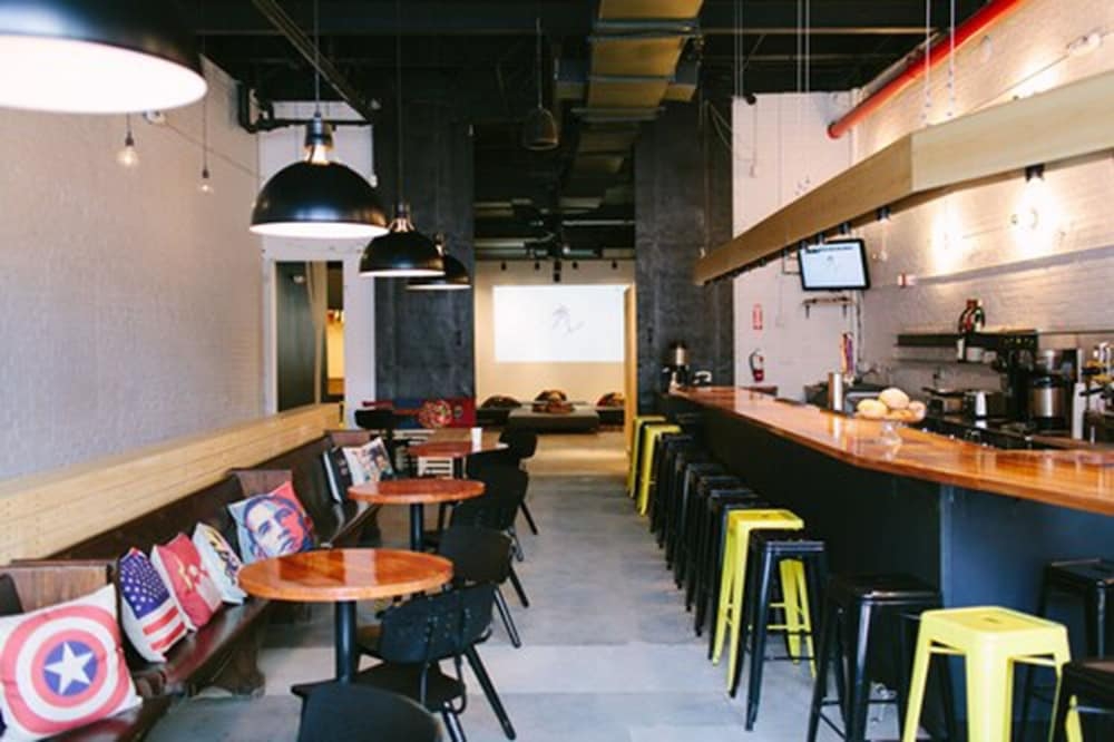 바(숙박 시설 내)