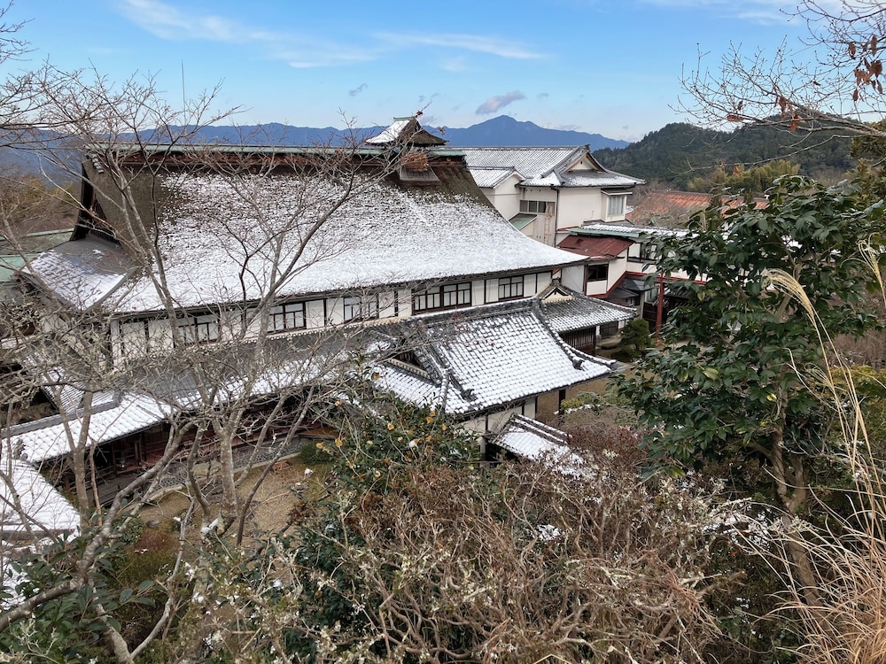 숙박 시설 정면