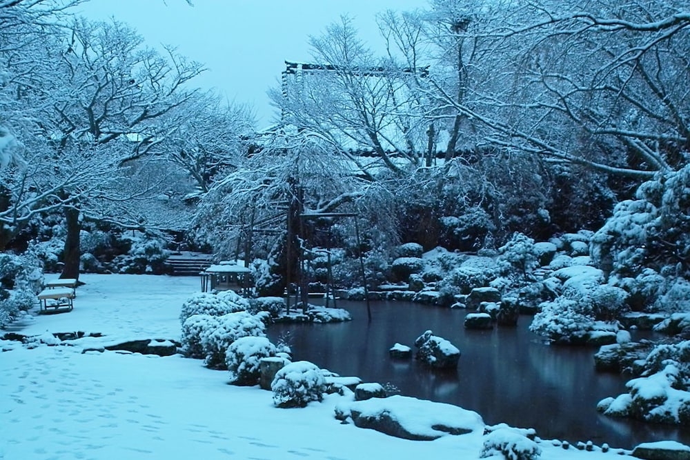 숙박 시설 내 편의 시설/서비스