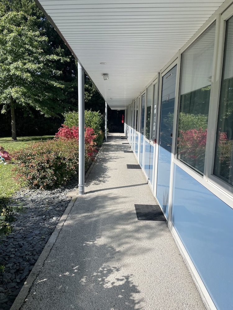 숙박 시설 정면