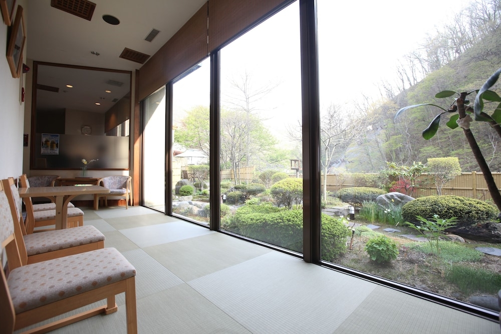 로비 좌석 공간