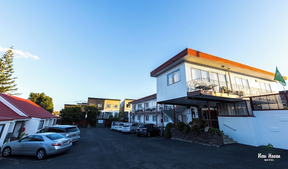 숙박 시설 정면