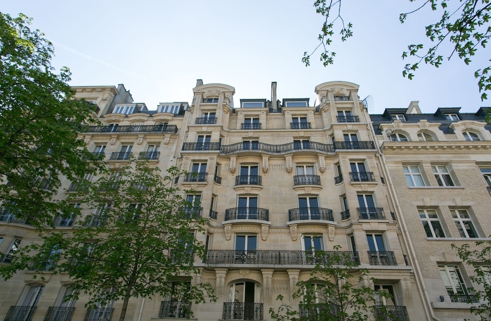 숙박 시설 정면