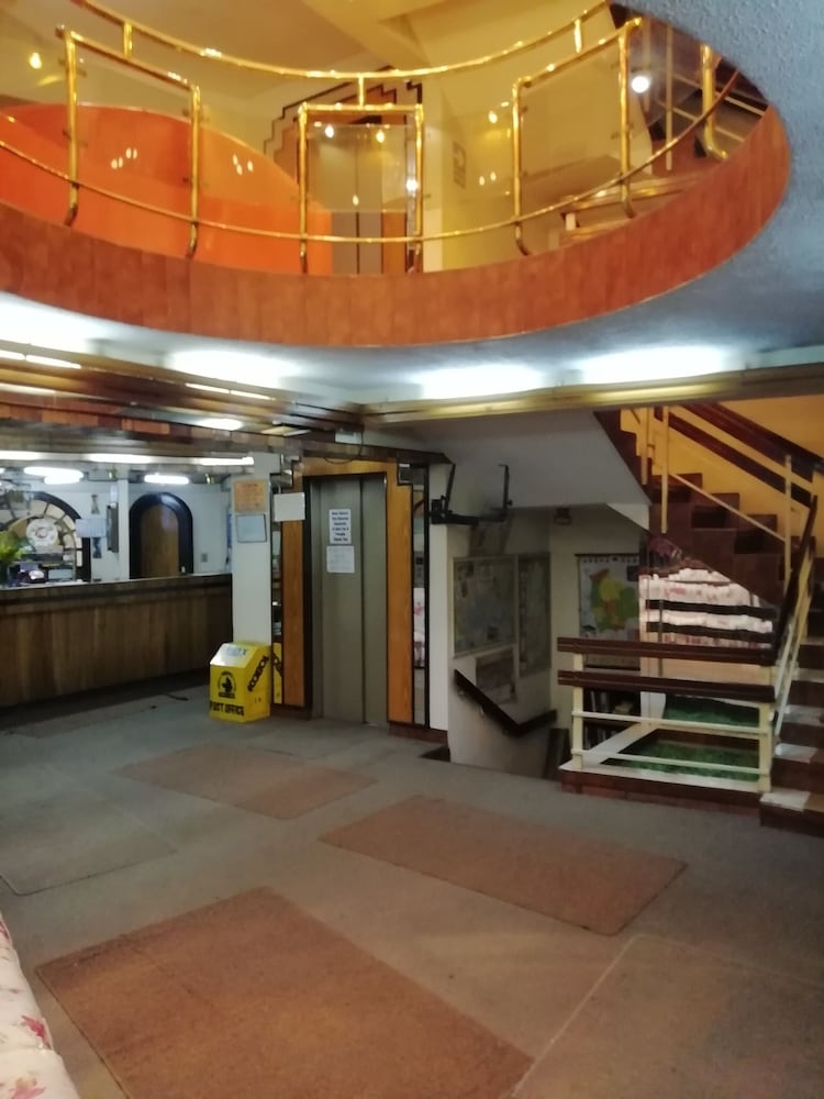 로비 좌석 공간