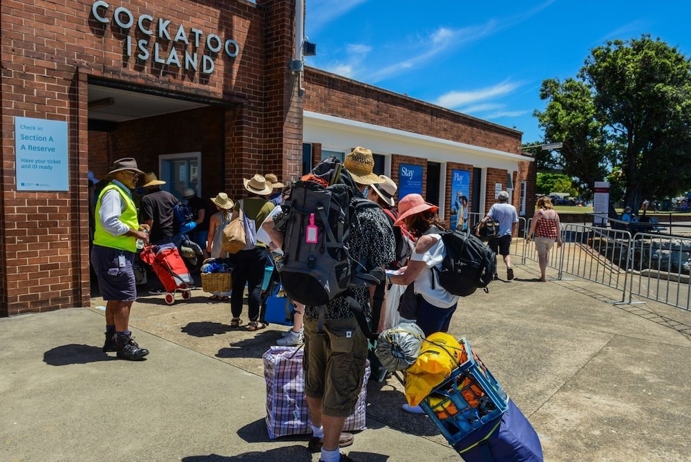 숙박 시설 입구