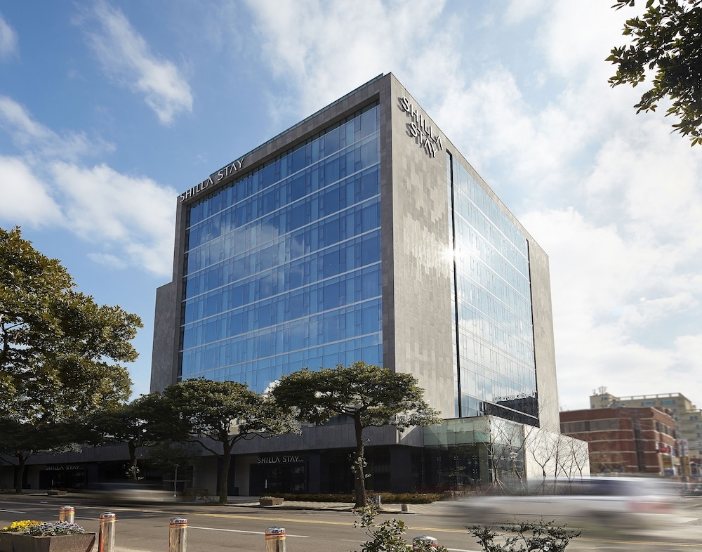 숙박 시설 정면