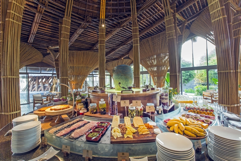 뷔페 아침 식사