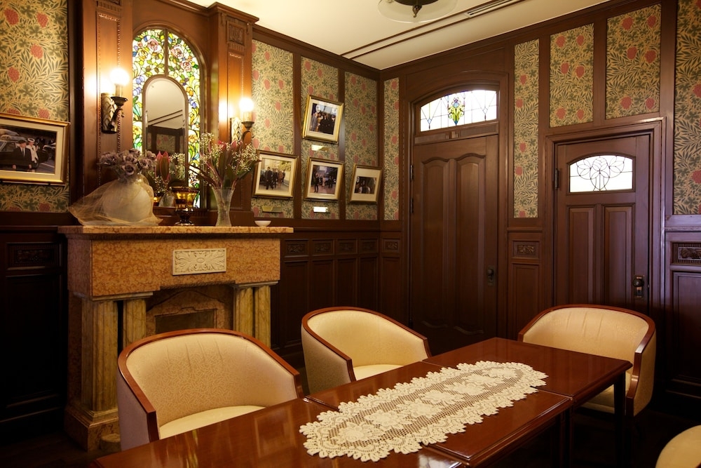 로비 좌석 공간