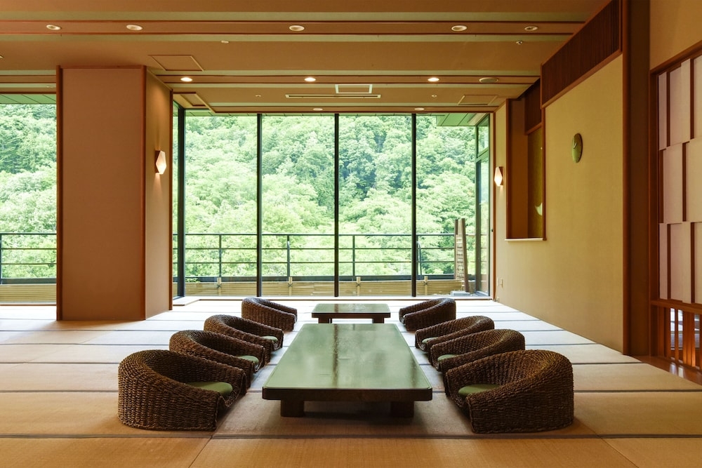 숙박 시설 내 편의 시설/서비스