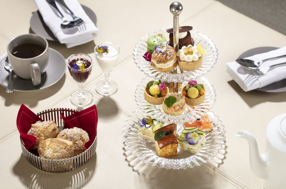 객실 내 식사 공간