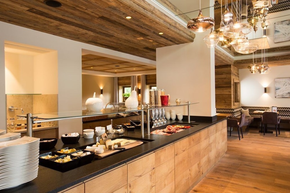 뷔페 아침 식사