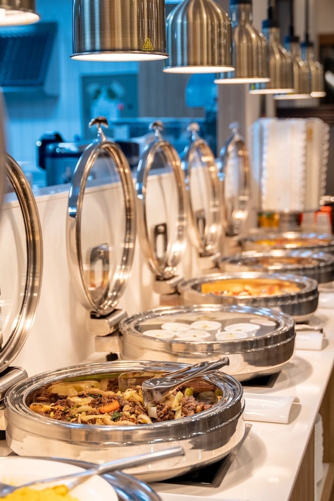 뷔페 아침 식사