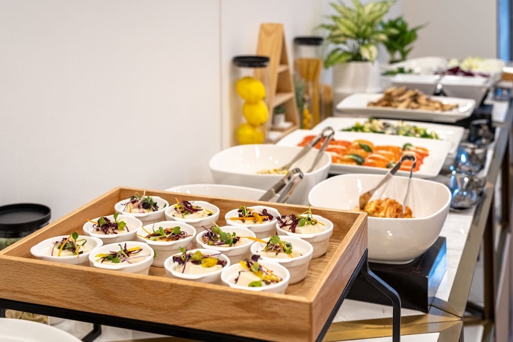 뷔페 아침 식사