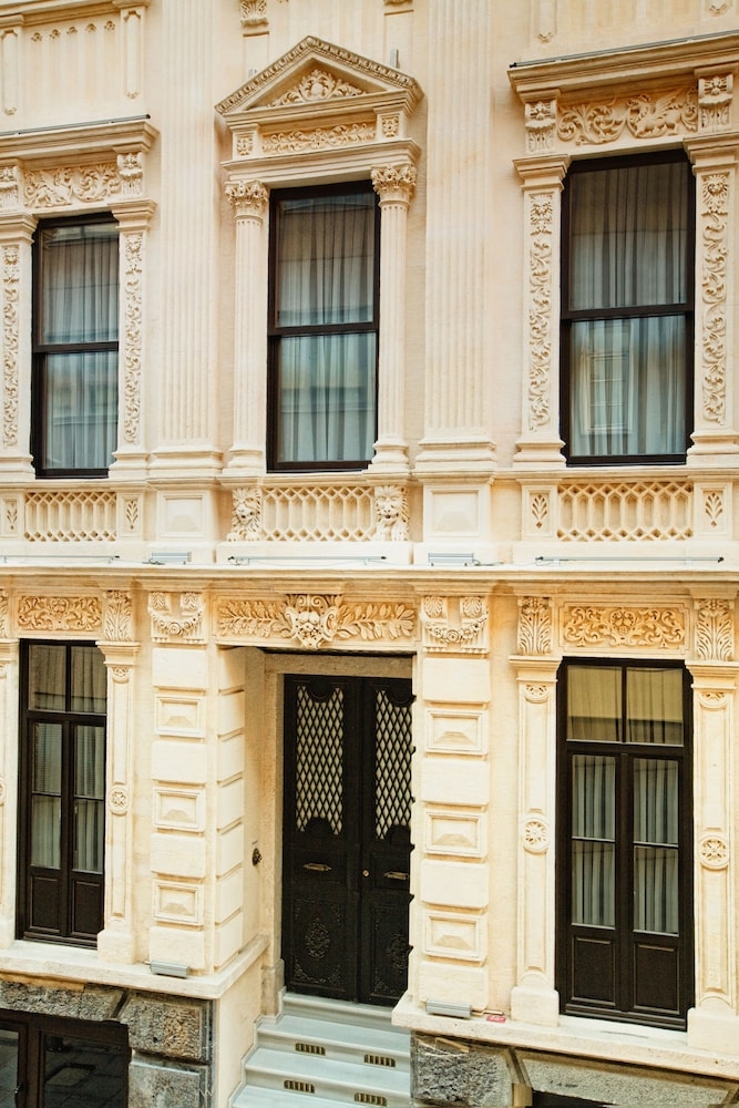 숙박 시설 정면