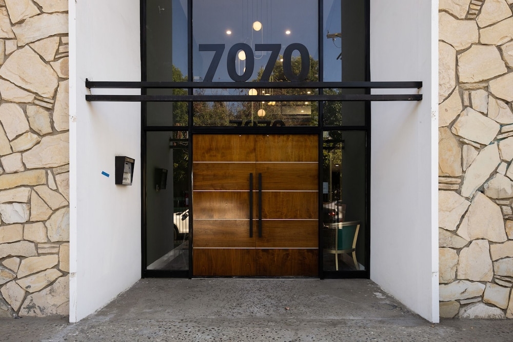 숙박 시설 정면