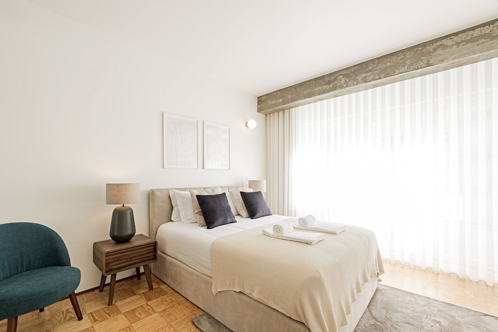 세우타 70 바이 러블리스테이