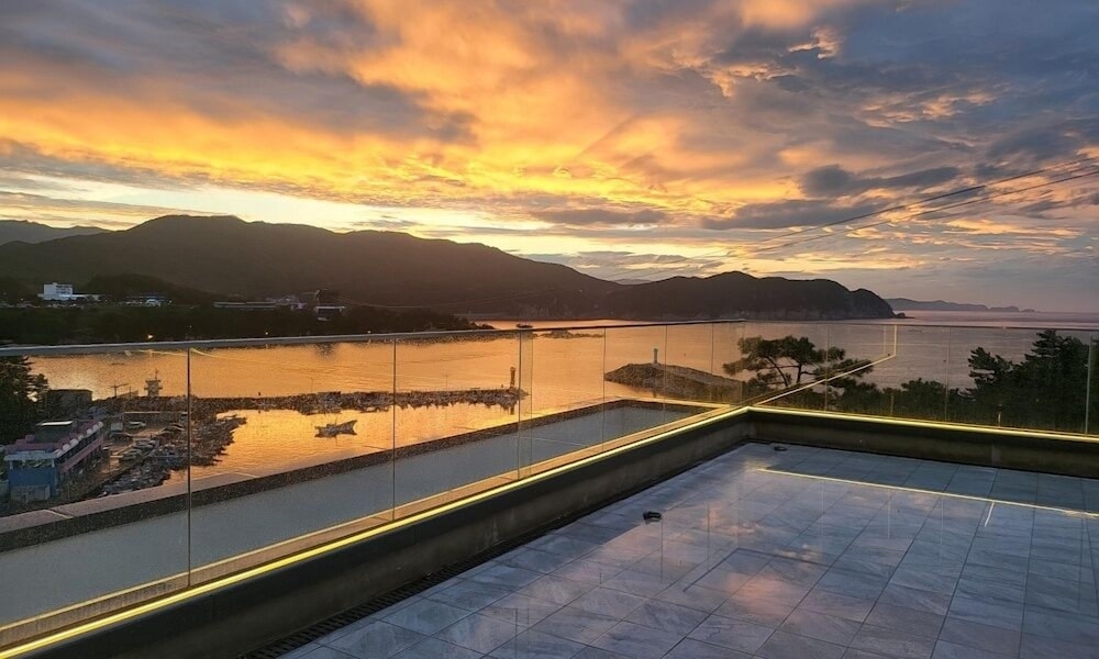 숙박 시설에서 보는 주변 전망