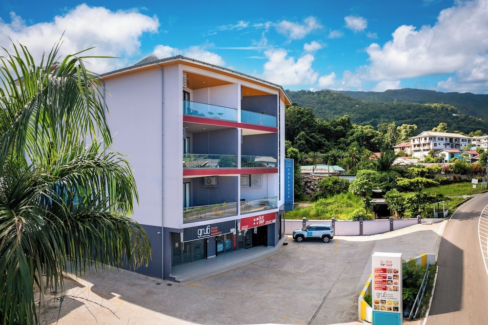 숙박 시설 정면