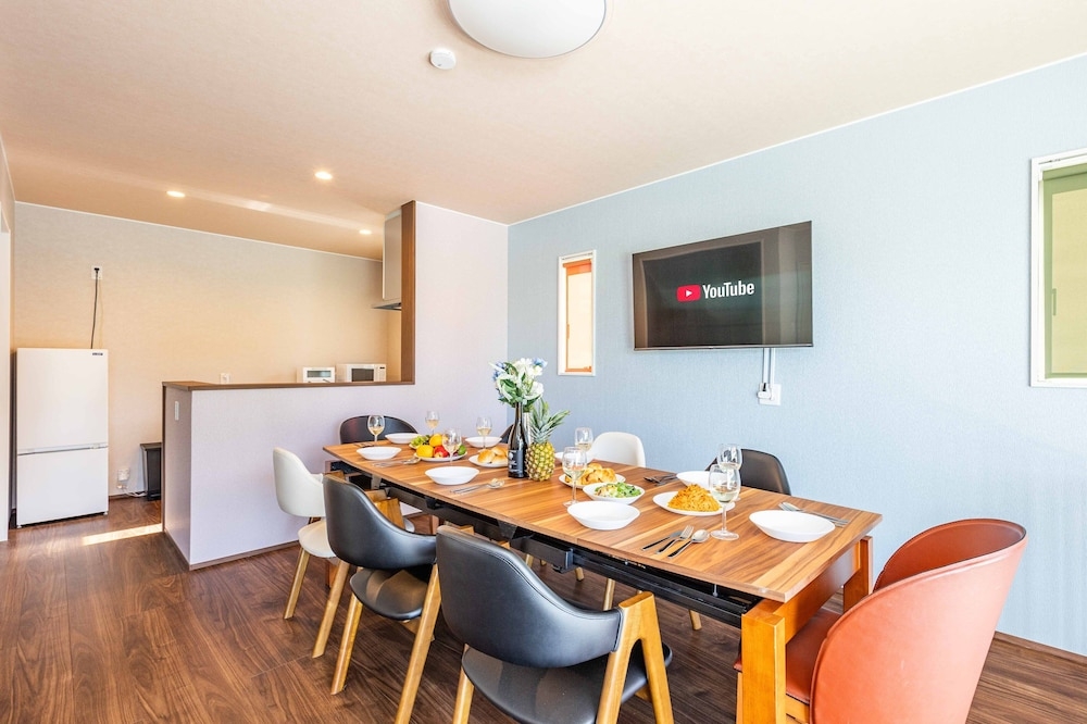 객실 내 식사 공간