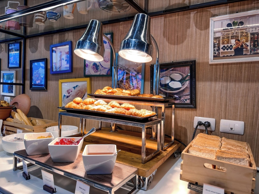 뷔페 아침 식사