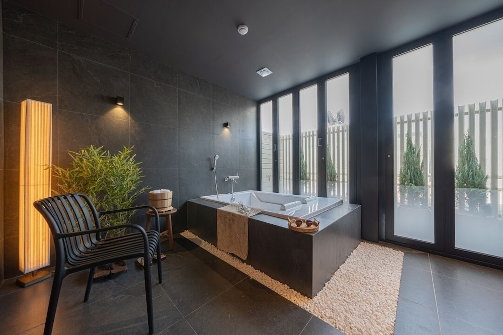 전용 스파 욕조