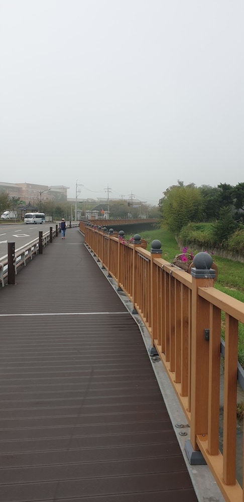 숙박 시설에서 보는 주변 전망