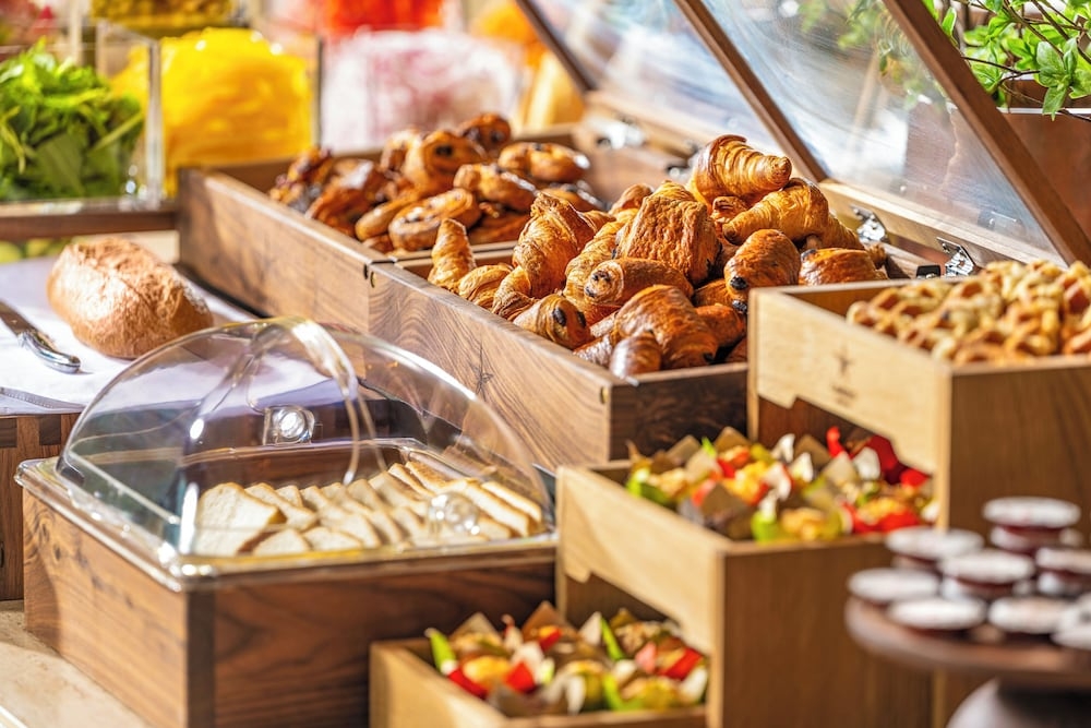 뷔페 아침 식사