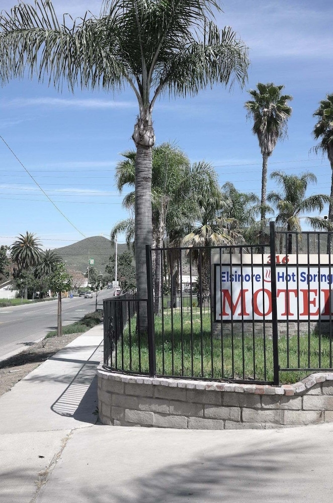 숙박 시설 정면