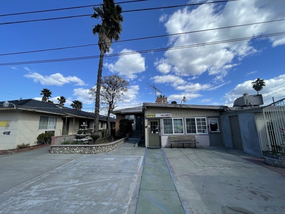 숙박 시설 정면