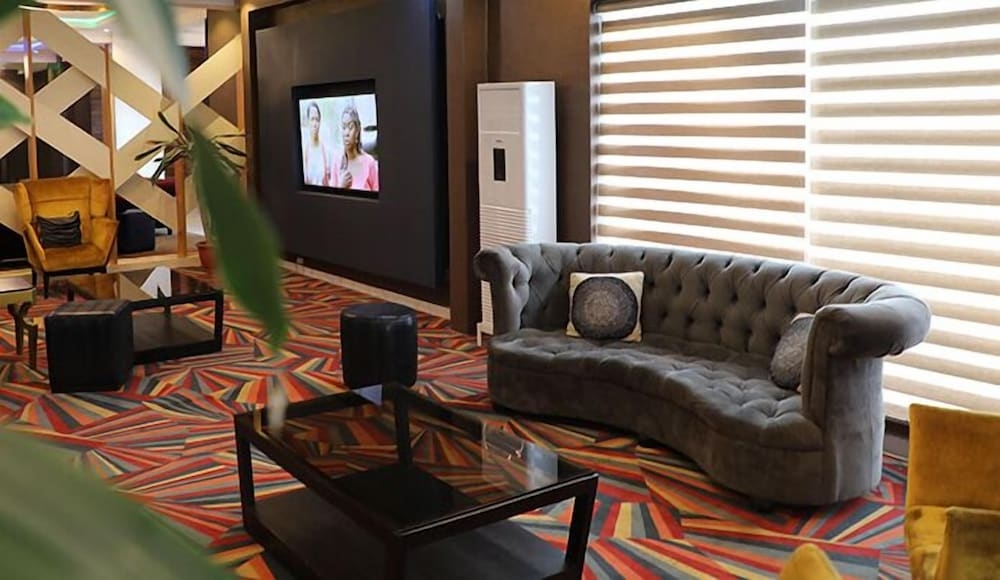 로비 좌석 공간