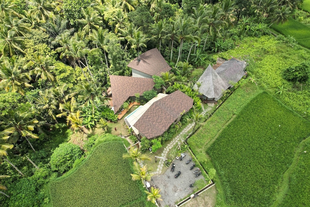 숙박 시설 정면