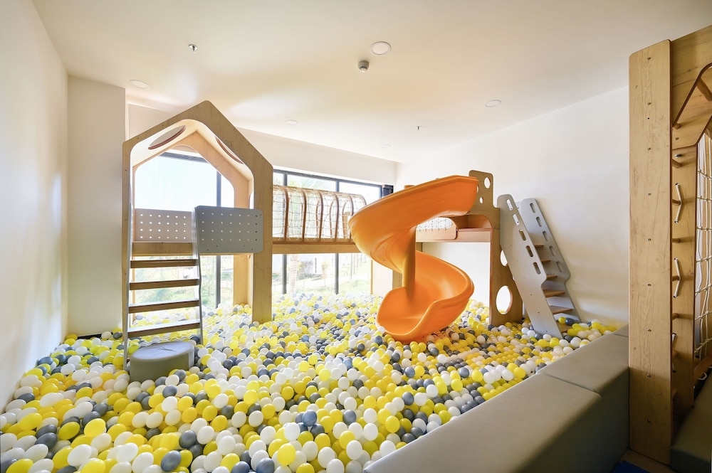 어린이 놀이 공간 - 실내