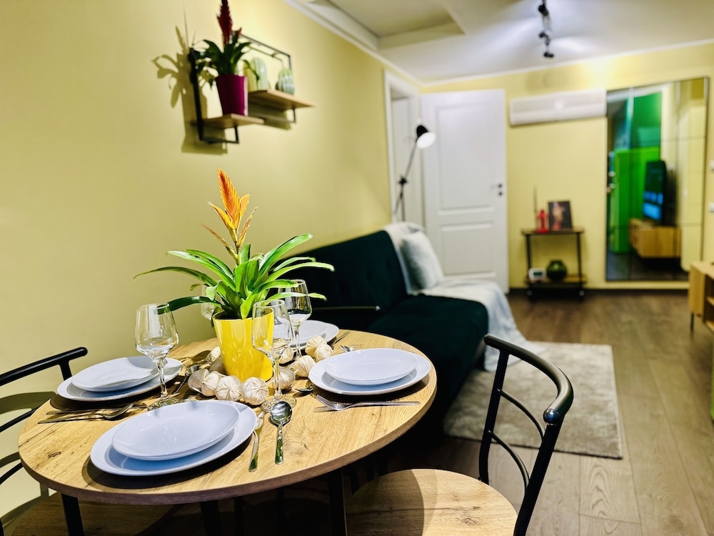 객실 내 식사 공간